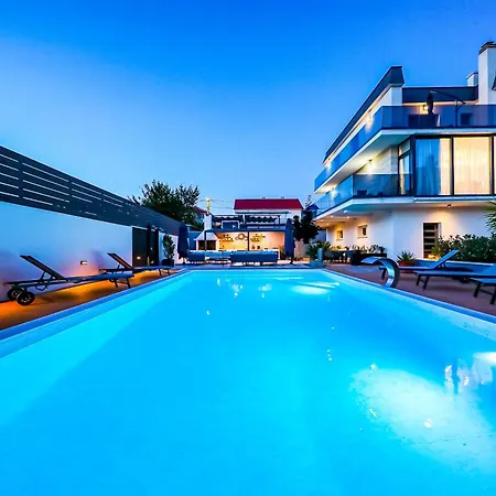 게스트하우스 Luxury Experience - With Pool And Parking Garage