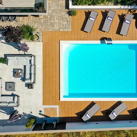 Luxury Experience - With Pool And Parking Garage 게스트하우스